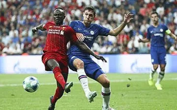 Ливърпул бие, Моуриньо с първа загуба