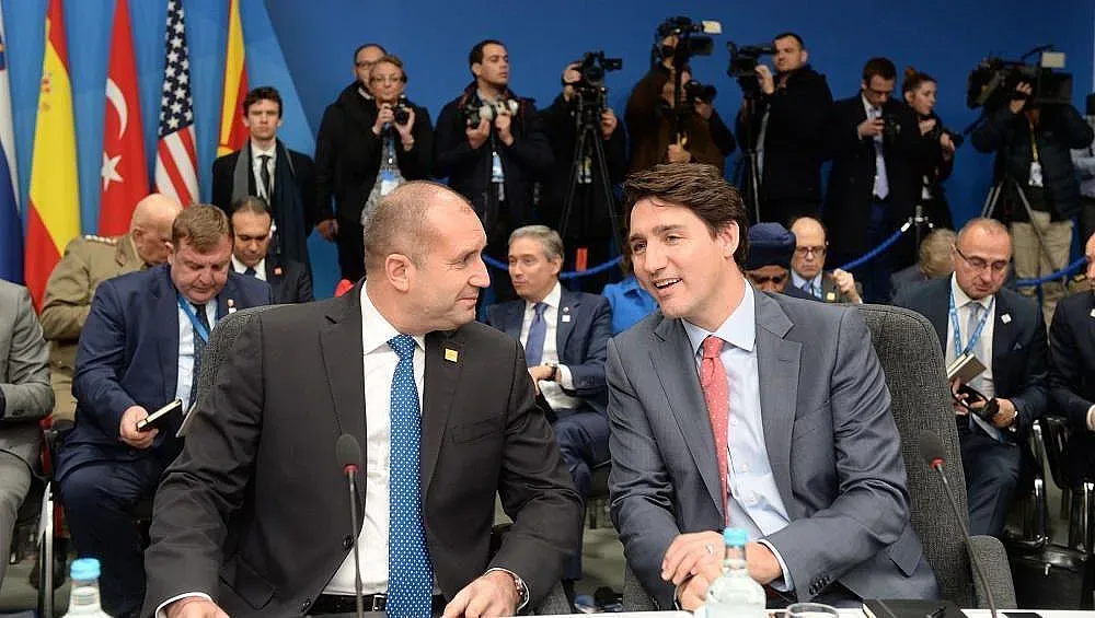 Радев към НАТО: Партньори, не клиенти на оръжие