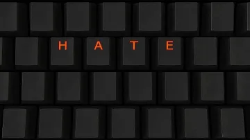 Франция със служба за борба с омразата