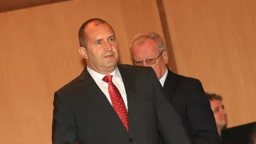 Тръмп поканил Радев на работен обяд