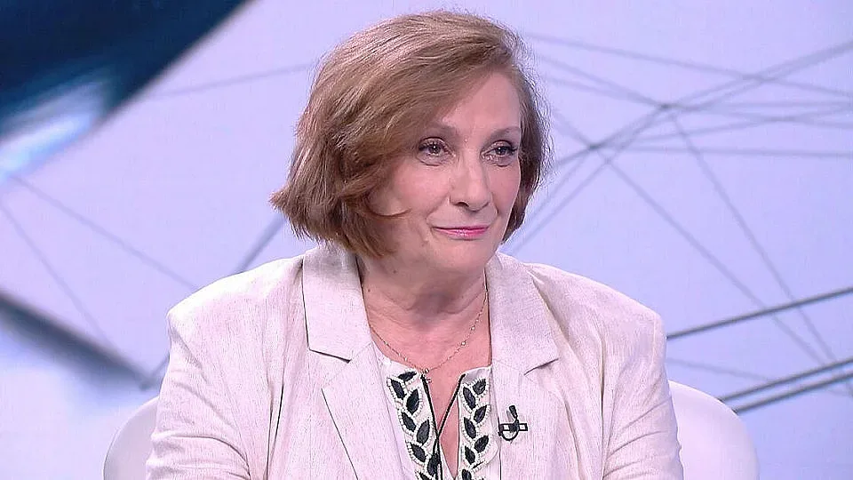 Искра Михайлова с първи коментар за кабинета