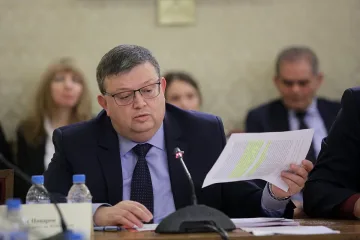Цацаров: Нужен е нов начин за проверка на КПКОНПИ