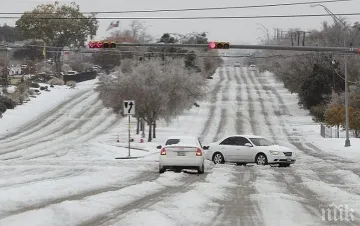 Обилни снеговалежи в САЩ взеха жертви