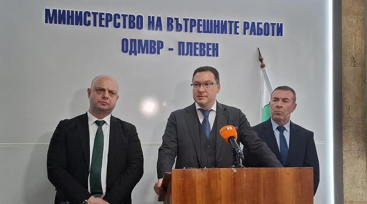 Преподреждане! Даниел Митов прочете присъдата на шефовете в МВР