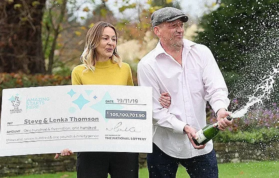 Строител и магазинерка спечелиха 105 милиона