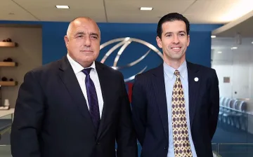 Генералски звезди от САЩ се учили в "Ново село"