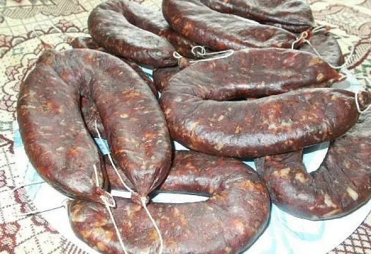 Продадени са 110 кг суджук и риба с листерия