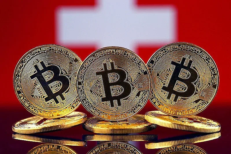 Биткойнът продължава да слиза надолу