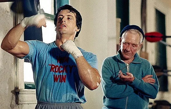 Сталоун озвучава филм за Роки