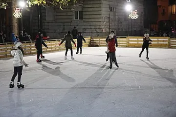 Заработи ледената пързалка в Русе