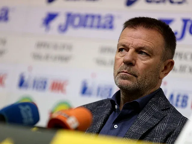 Стойчо Младенов: Узаконете треньорската професия