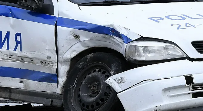 Пиян без книжка удари полицейска кола в Хасково