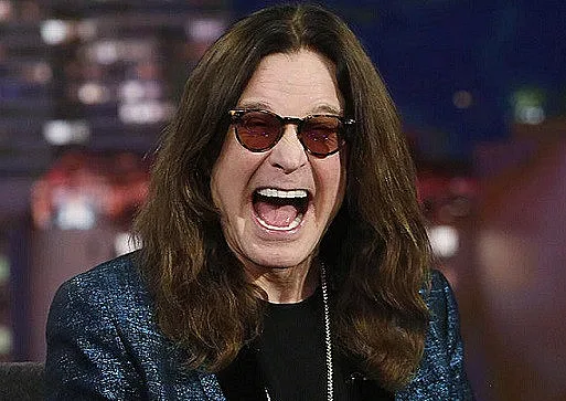 Ози забива на „Американските музикални награди“