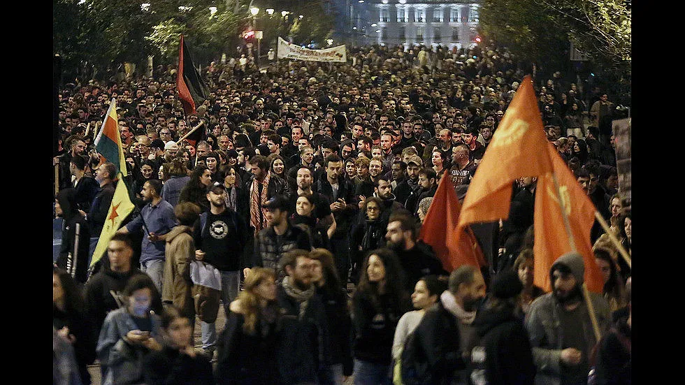 30 арестувани при безредици в Атина