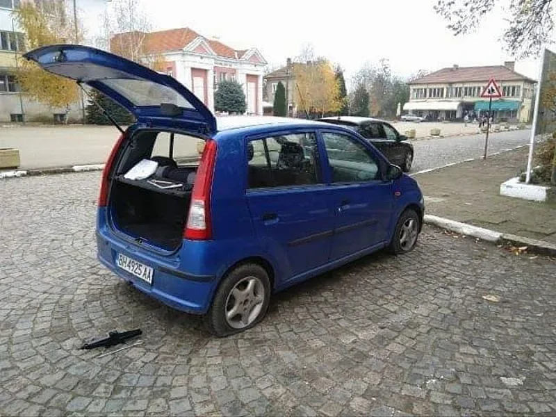 Политици от Видин осъмнаха с потрошени автомобили