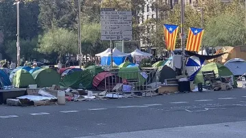 Ужас в Каталуния! 60 хил. излизат на улицата