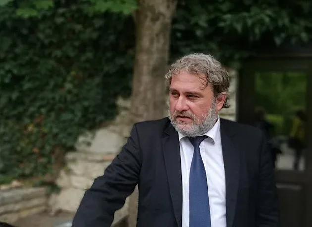 Банов съзря лична вендета в казуса с Ларгото