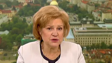 Менда Стоянова: Не само болнични, а пакет от мерки