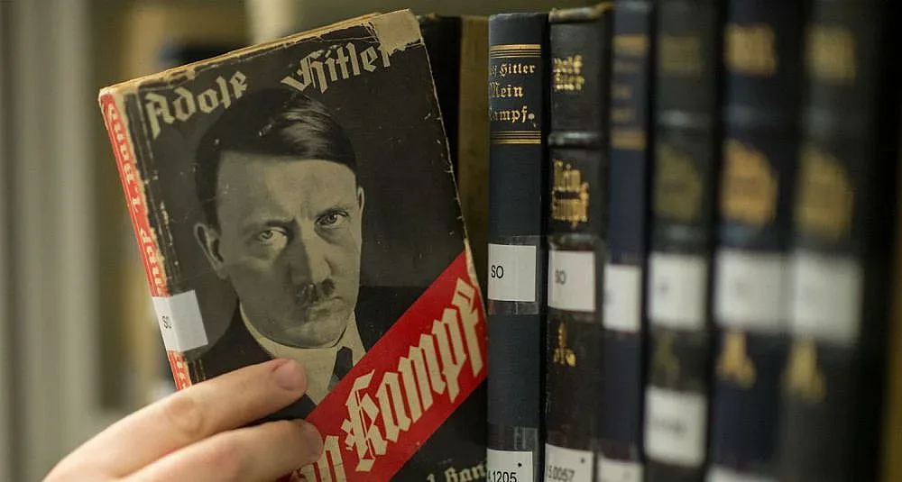 Продават вещи на Хитлер в Германия, евреите бесни