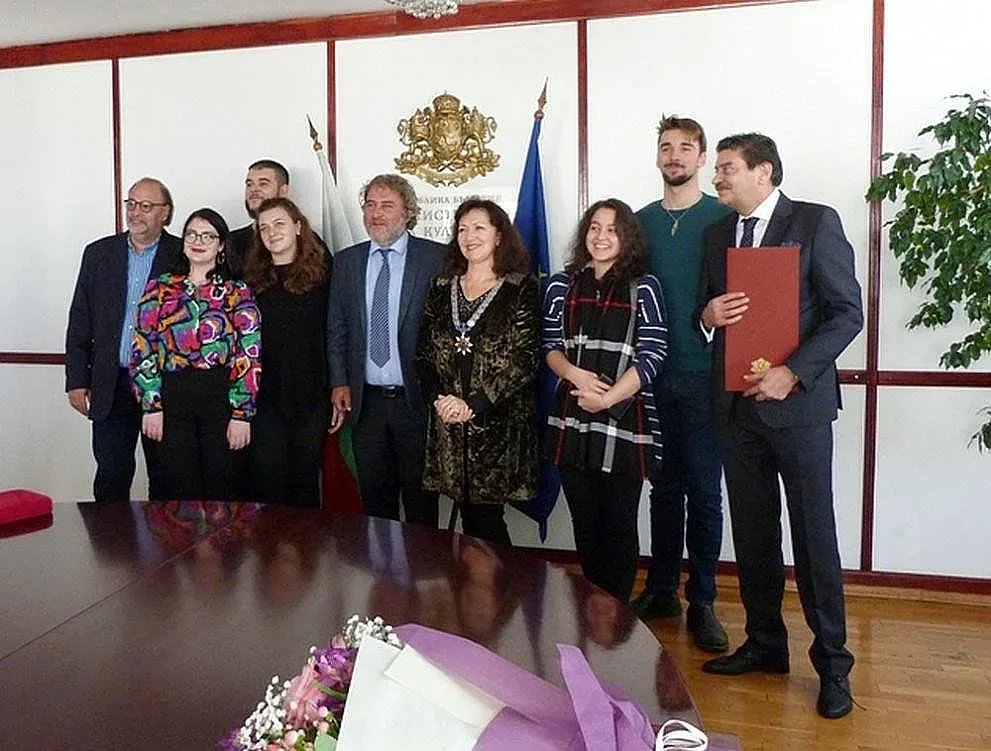 "Златен век" за културни дейци