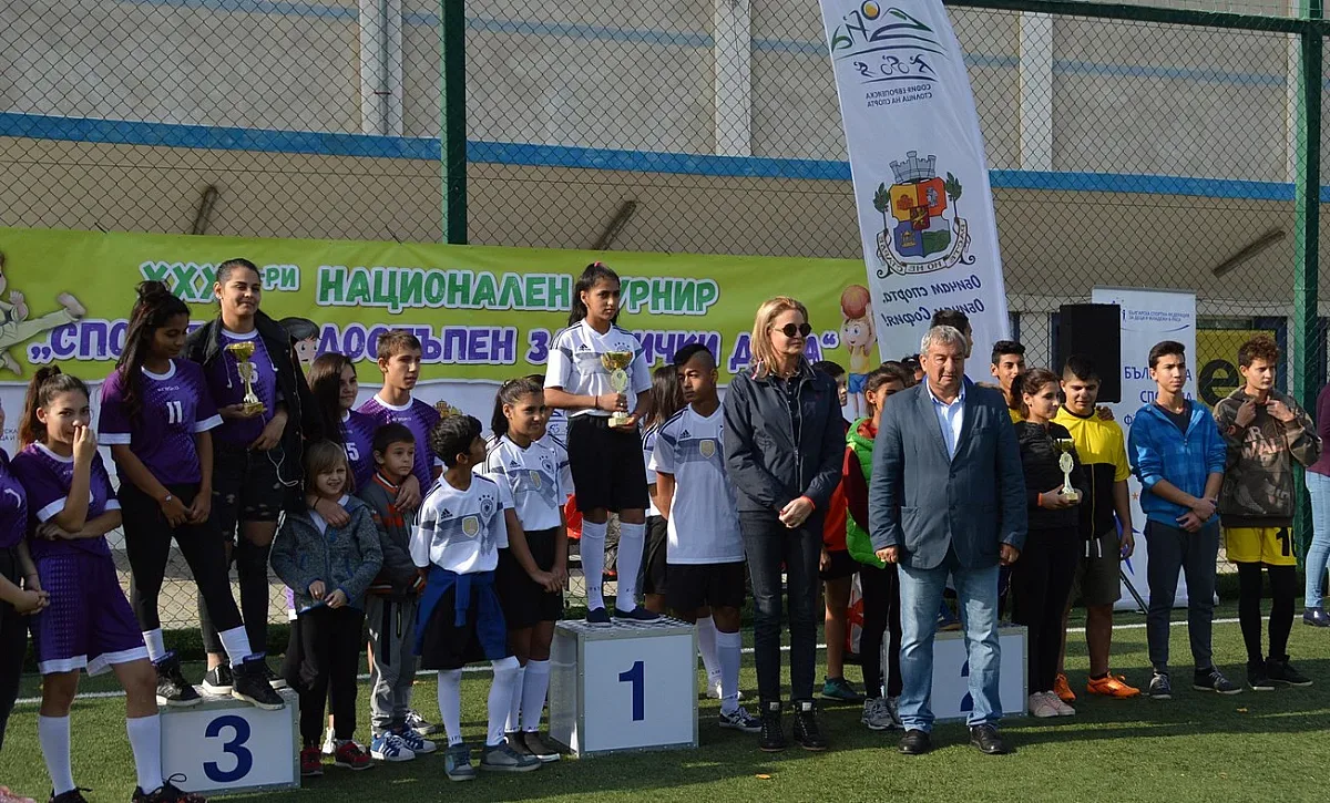 Стефка Костадинова зарадва децата сираци