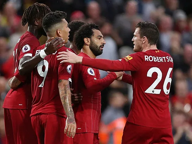 Ливърпул спечели битката за Англия