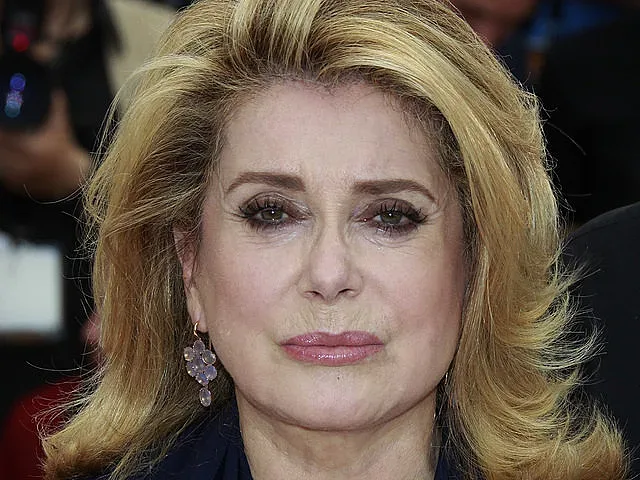 Катрин Деньов се възстановява