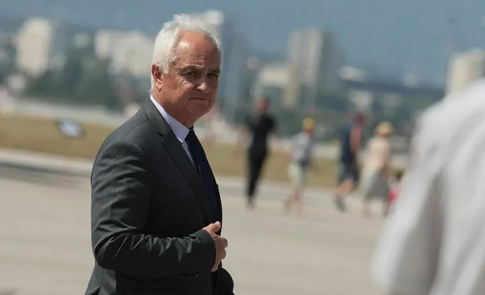 Министър Запрянов огласи кога идват първите машини "Страйкър“