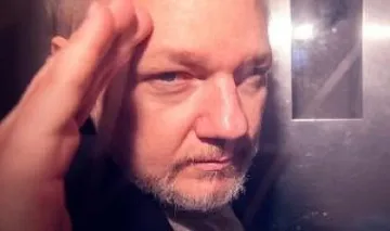 Джулиан Асандж застрашен в затвора