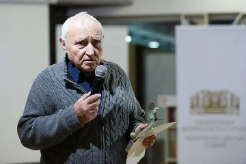 "Перото" 2019 за Светлозар Игов