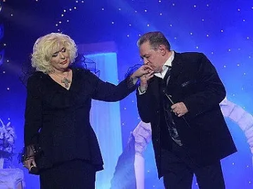 Мишо Белчев пее на Свети Архангел Михаил