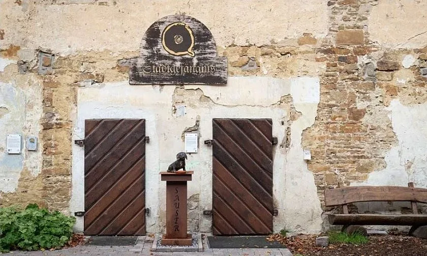 Бивш затвор става хотел за 45 евро на нощ