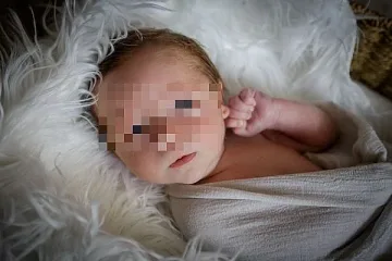 Отнемат бебето на българи в Англия