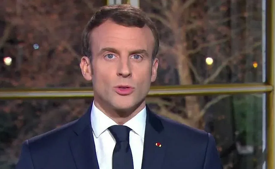 Франция удря тесла на икономическите мигранти