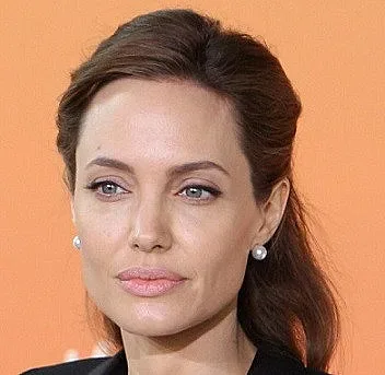 Евакуираха Джоли и Мадън