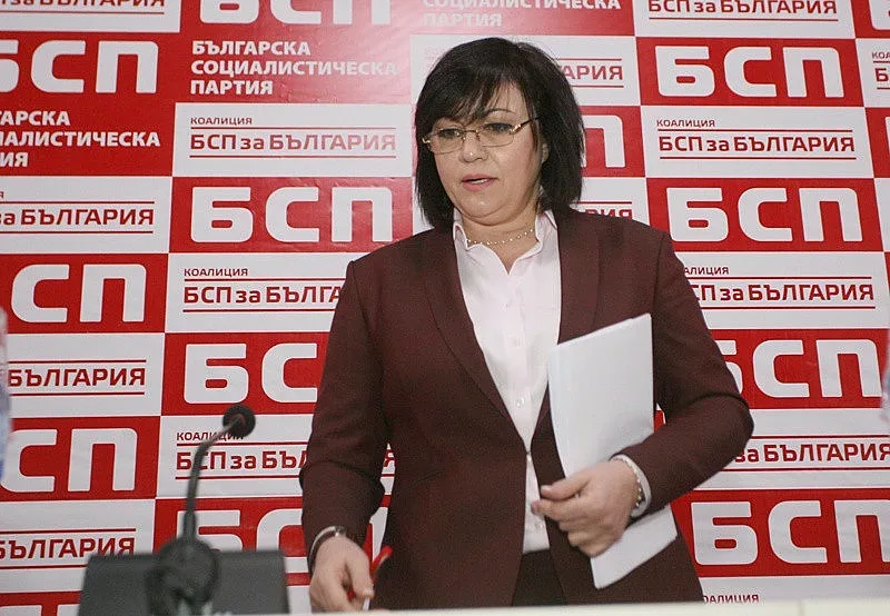 Нинова любезна към Манолова, но остра към Йончева