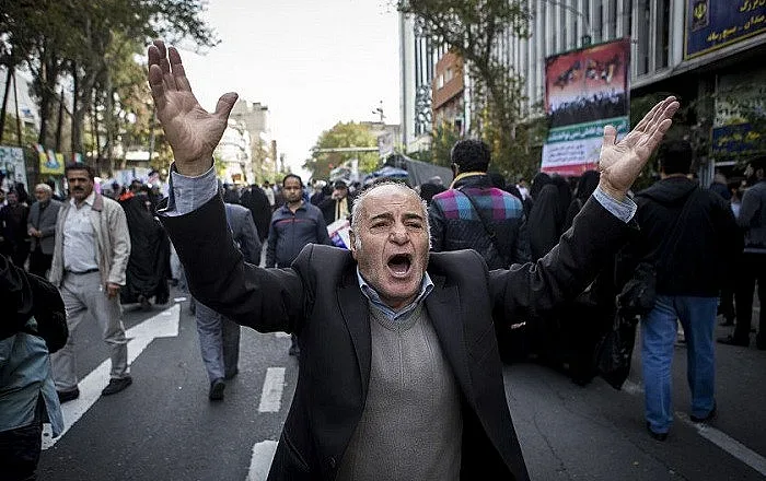 "Смърт на Америка"  скандират иранци  в Техеран