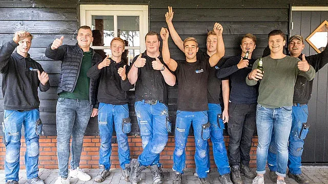 Бизнесмен търси жени на работниците си ергени