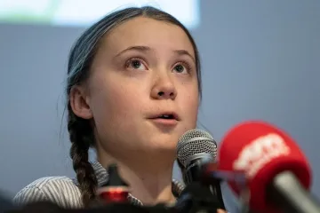 Грета Тунберг търси превоз през Атлантика
