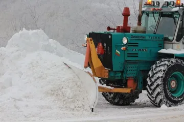 30 снегорина готови да чистят планинските проходи