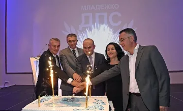 Илхан Кючук с поздрав за 21 г. Младежко ДПС