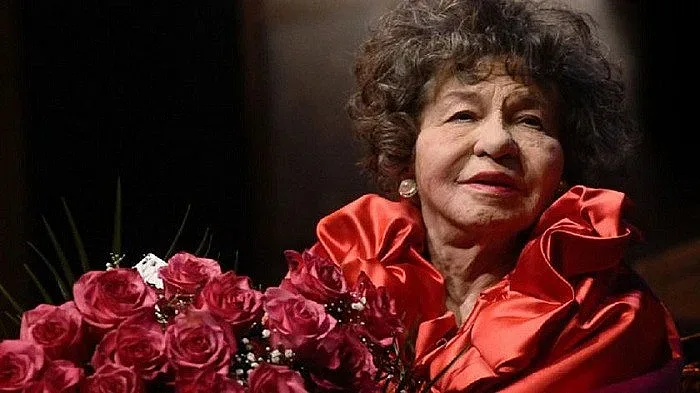 Стоянка Мутафова претърпя тежка операция