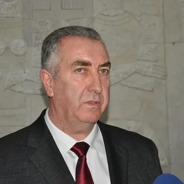 Държа на справедливостта, дадената дума и истината