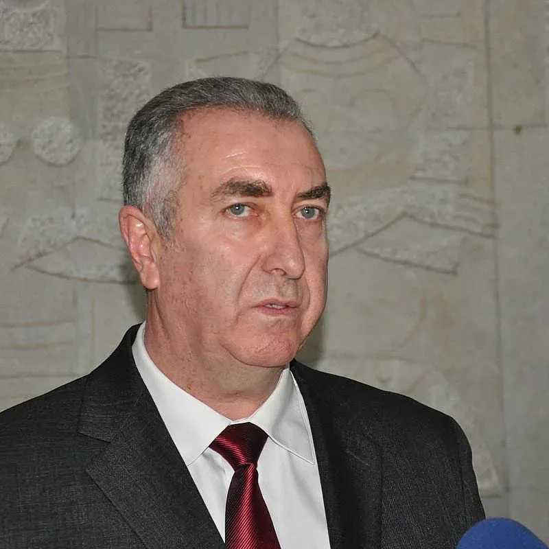 Държа на справедливостта, дадената дума и истината