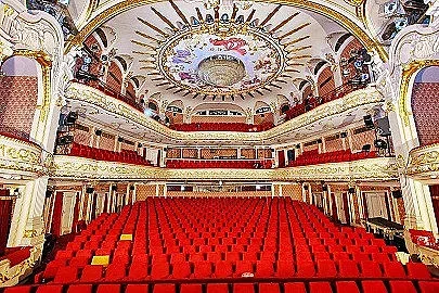 Обиколки „Зад завесата“ започват в Народния