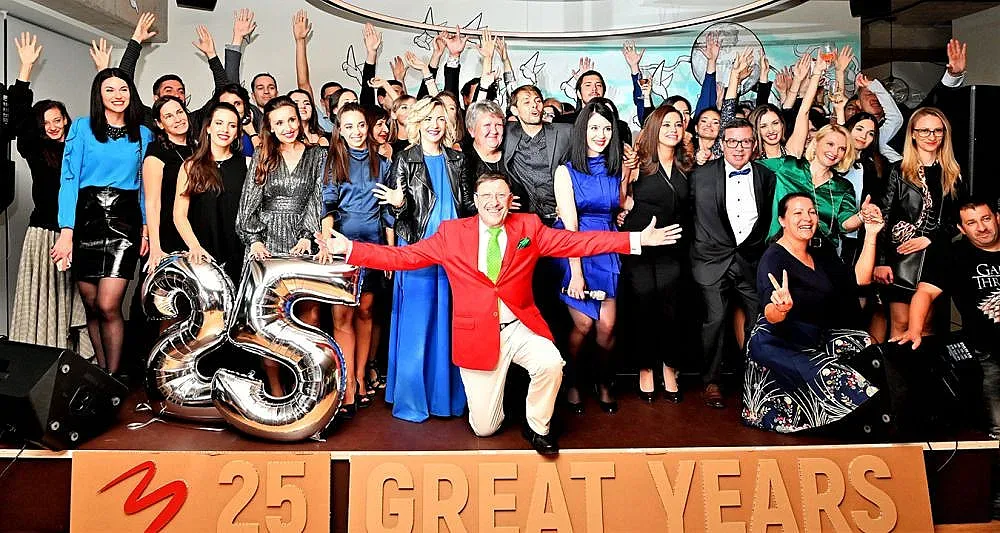 M3 на Максим Бехар отпразнува 25-а годишнина