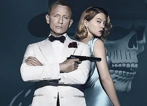 007 се готви за сватба