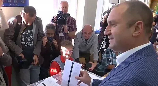 Радев: Призовавам гражданите да гласуват