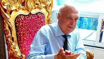 Цар Киро обикаля болниците със скандали