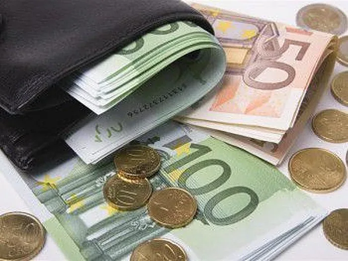 Догодина средната заплата - 1400 лева